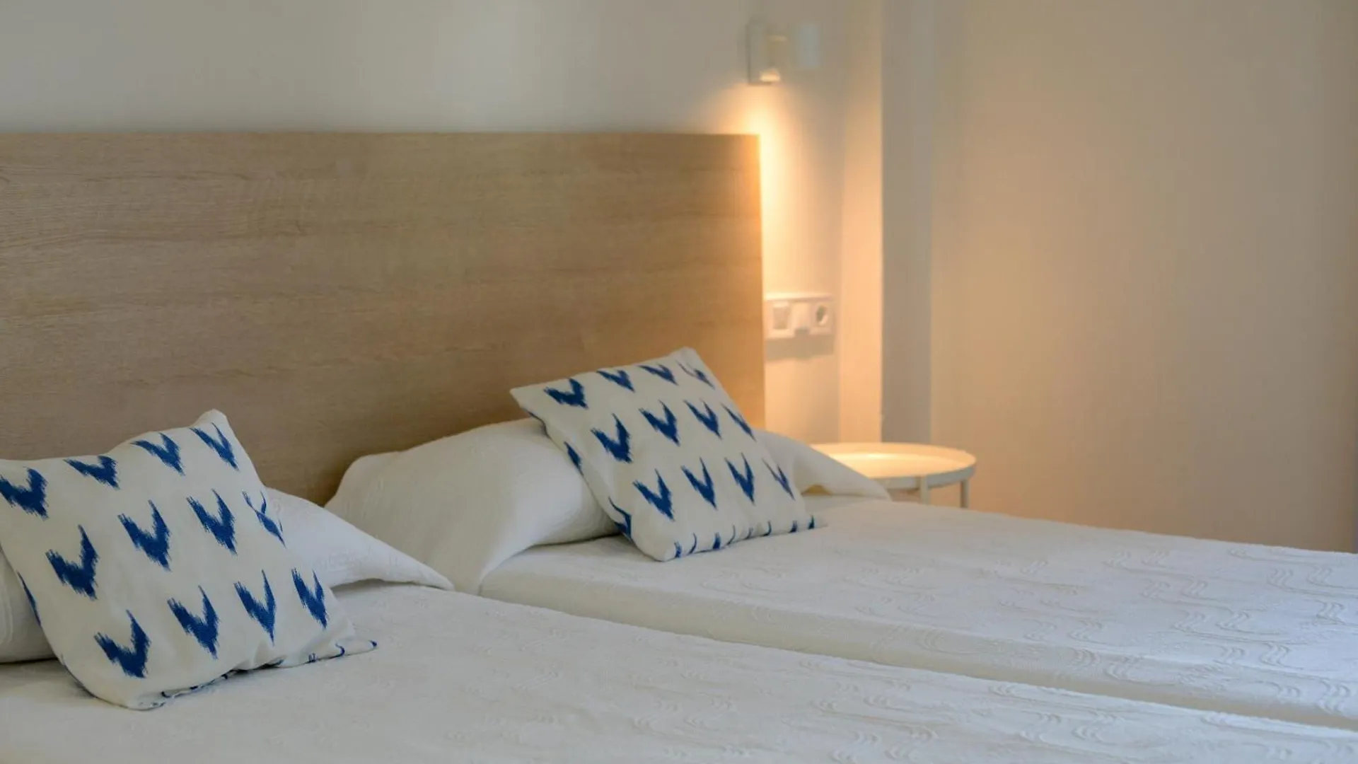 Hostal Jakiton Palma Nova