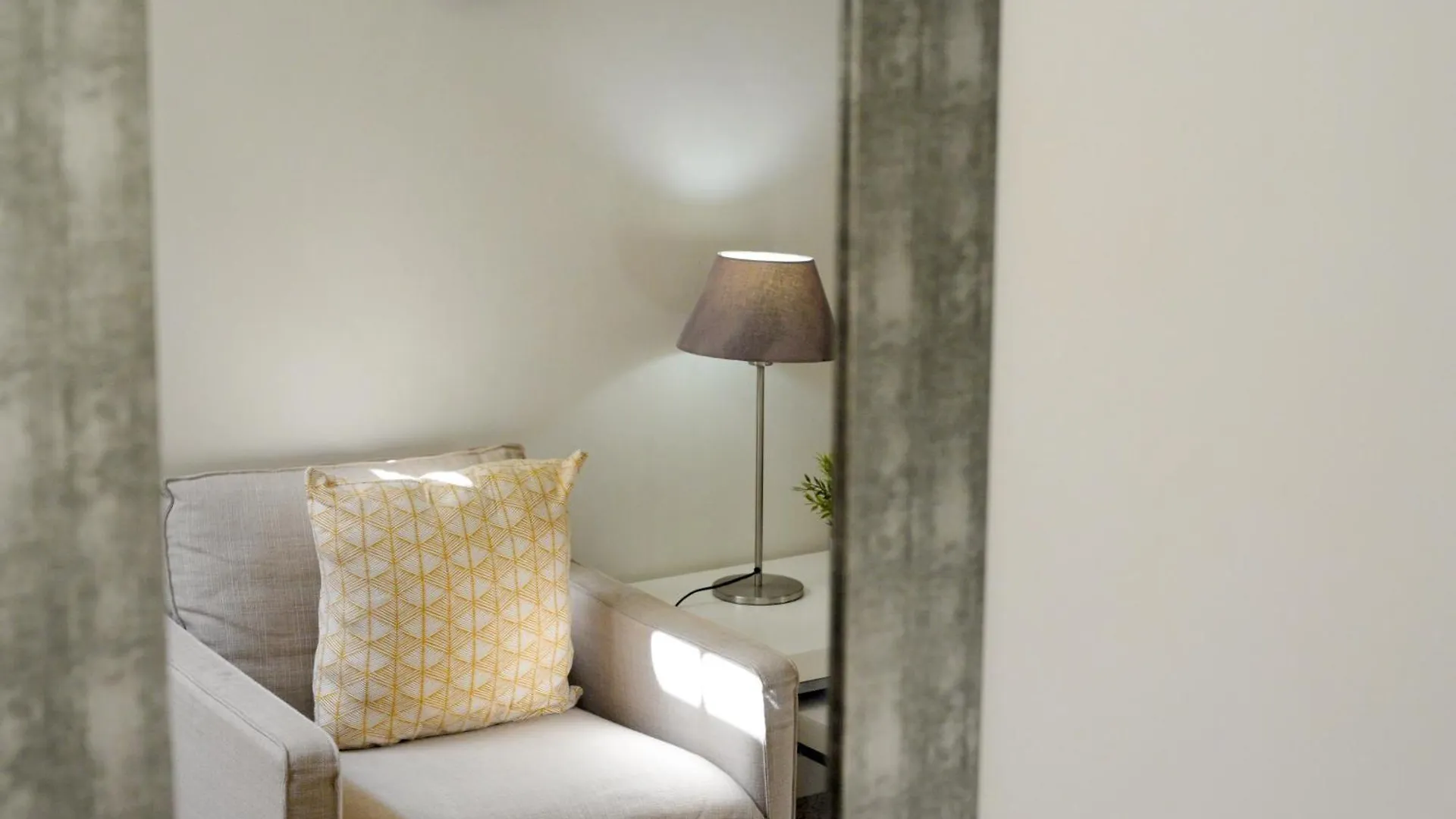 Hostal Jakiton Palma Nova  Guest house