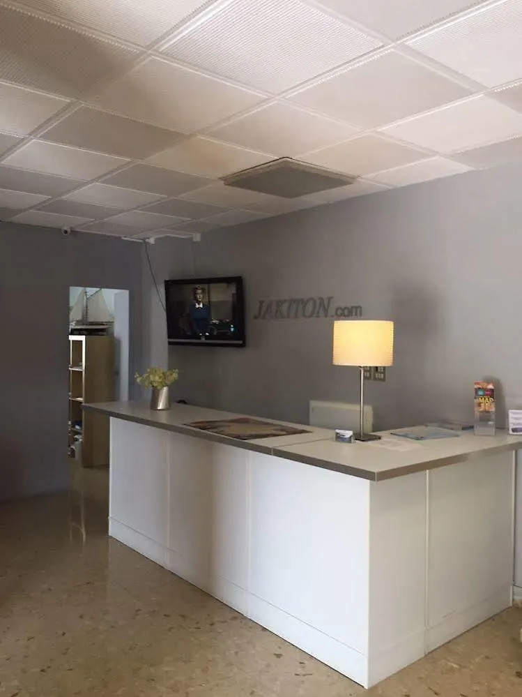 Guest house Hostal Jakiton Palma Nova