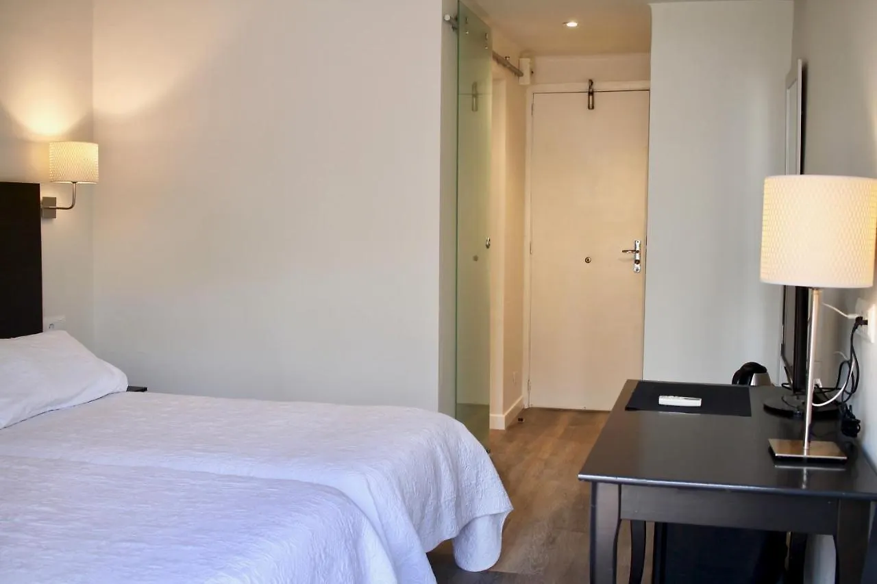 Guest house Hostal Jakiton Palma Nova