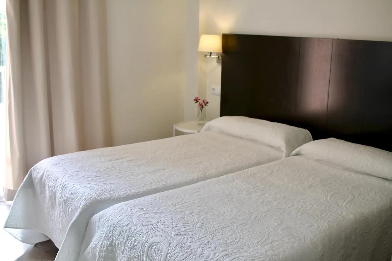 Guest house Hostal Jakiton Palma Nova